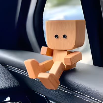 تمثال رجل خشبي مرح يهتز لتزيين لوحة القيادة، دمية خشبية بأقدام تهتز مع غطاء كحامل معطر جو خشبي للسيارة